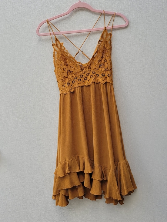 Free People Dresses & Skirts - Free People Women S/O Mustard Crochet Trim Ruffle Slip Dress